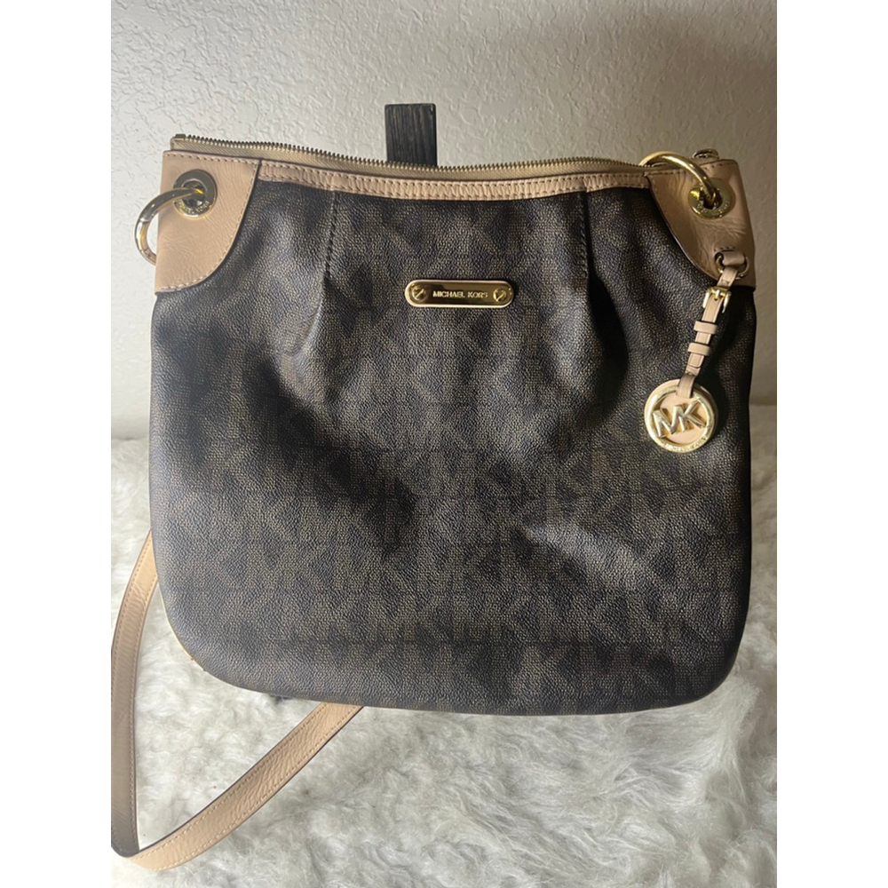 Michael kors Bedford Jet Set Brown Convertible Shoulder Bag with Crossbody strap